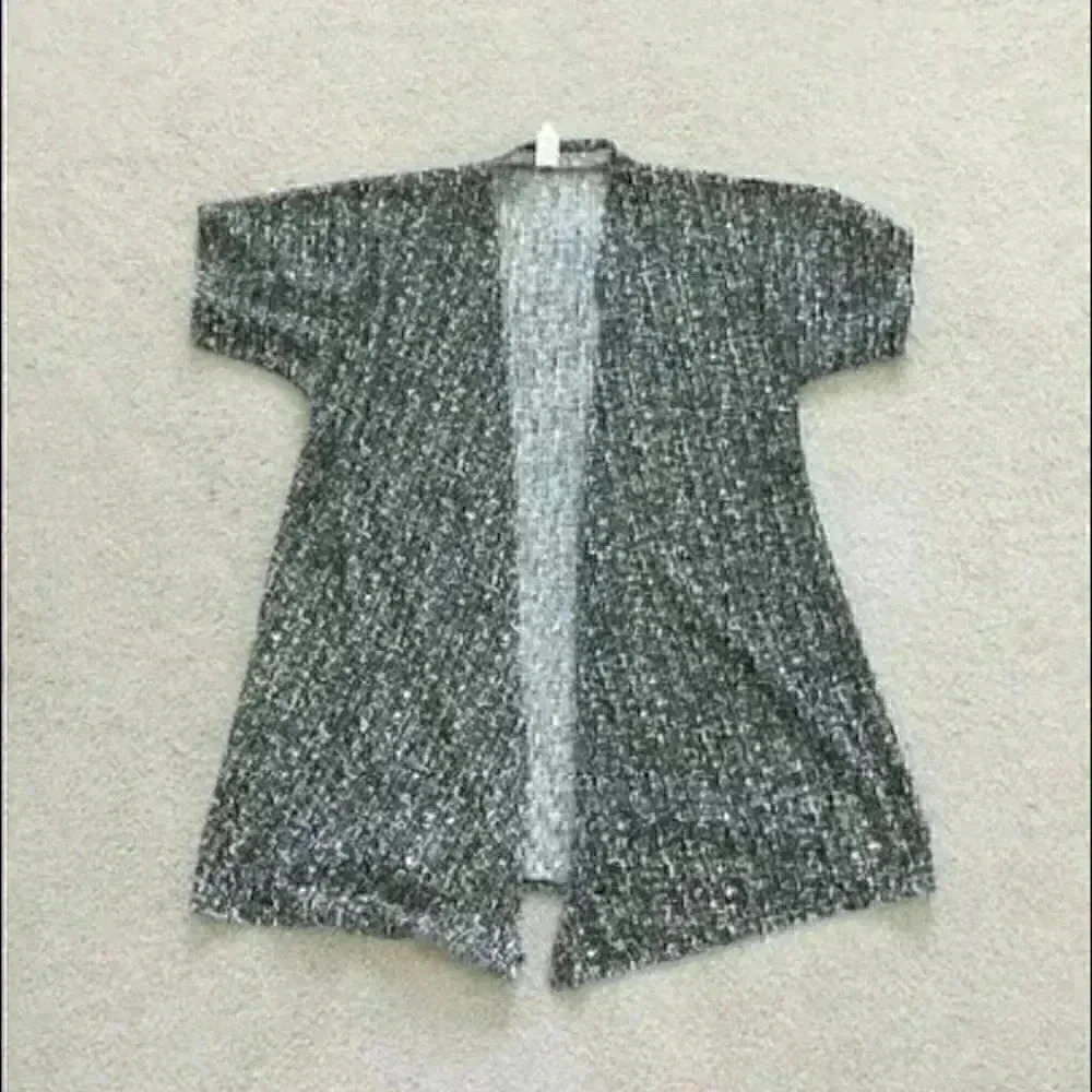 ⭐️ Short sleeve cardigan from jones New York in size small